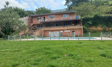VENDO FINCA DE UNA HECTÁREA ENTRE GIRARDOTA Y BARBOSA ANTIOQUIA