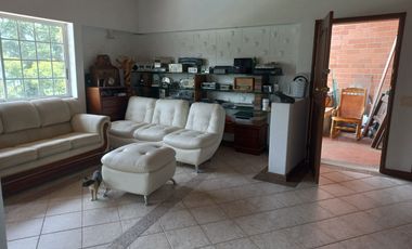 VENDO FINCA DE UNA HECTÁREA ENTRE GIRARDOTA Y BARBOSA ANTIOQUIA