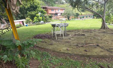 VENDO FINCA DE UNA HECTÁREA ENTRE GIRARDOTA Y BARBOSA ANTIOQUIA