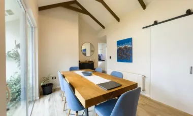 Hermosa Casa Completamente Remodelada En Los Batros