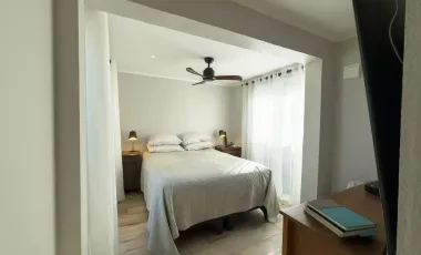 Hermosa Casa Completamente Remodelada En Los Batros