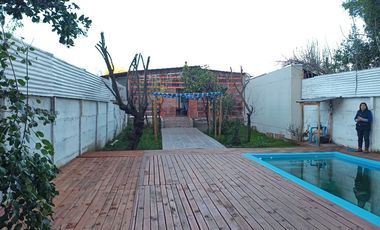 V1586-GR- Vendo Casa-Centro de Eventos en Talca