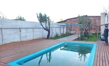 V1586-GR- Vendo Casa-Centro de Eventos en Talca