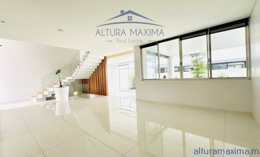 Residencia de Lujo en Venta Puerta Las Lomas Zona Andares Zapopan