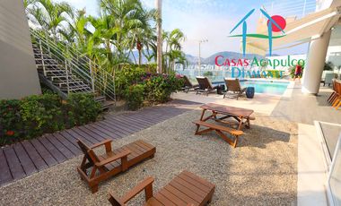 Hermosa casa con alberca privada, asoleadero y espectacular vista a la bahía de Santa Lucía