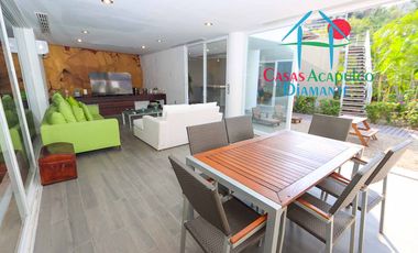 Hermosa casa con alberca privada, asoleadero y espectacular vista a la bahía de Santa Lucía