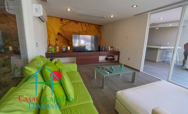 Hermosa casa con alberca privada, asoleadero y espectacular vista a la bahía de Santa Lucía