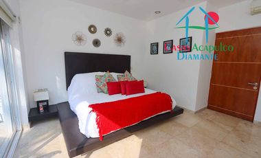 Hermosa casa con alberca privada, asoleadero y espectacular vista a la bahía de Santa Lucía