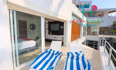 Hermosa casa con alberca privada, asoleadero y espectacular vista a la bahía de Santa Lucía