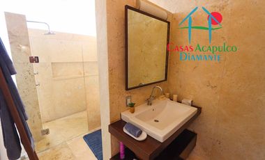 Hermosa casa con alberca privada, asoleadero y espectacular vista a la bahía de Santa Lucía