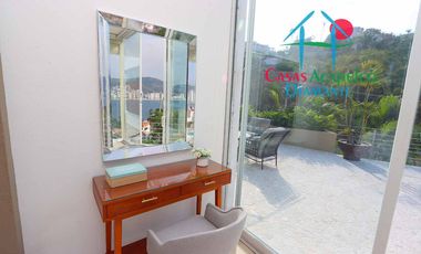 Hermosa casa con alberca privada, asoleadero y espectacular vista a la bahía de Santa Lucía
