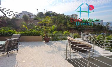 Hermosa casa con alberca privada, asoleadero y espectacular vista a la bahía de Santa Lucía