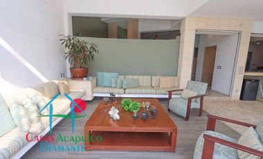 Hermosa casa con alberca privada, asoleadero y espectacular vista a la bahía de Santa Lucía