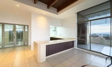 Exclusivo Departamento En Edificio Alto Huertos