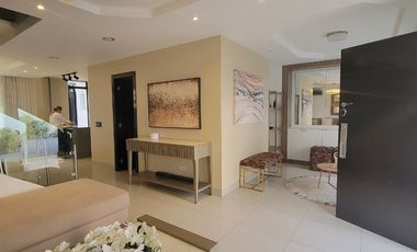 En alquiler moderna y lujosa casa  full amoblada en Urbanización Grecco, sector El Tornero vía a Samborondón