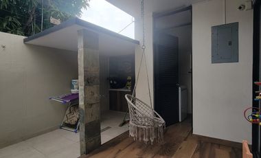 En alquiler moderna y lujosa casa  full amoblada en Urbanización Grecco, sector El Tornero vía a Samborondón