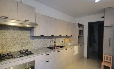 En alquiler moderna y lujosa casa  full amoblada en Urbanización Grecco, sector El Tornero vía a Samborondón