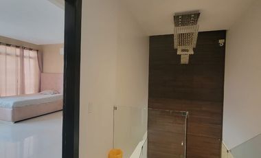 En alquiler moderna y lujosa casa  full amoblada en Urbanización Grecco, sector El Tornero vía a Samborondón