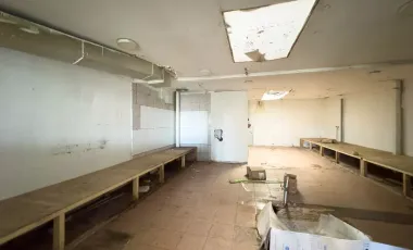 Casa Con Local Comercial, Sector Lorenzo Arenas
