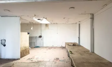 Casa Con Local Comercial, Sector Lorenzo Arenas