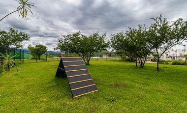 Casa en Venta con alberca en Club de Golf Xochitepec Morelos