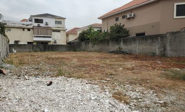 Terreno de venta en el km 1 de la Vía a Samborondón, Vista al Río, 690 m2.