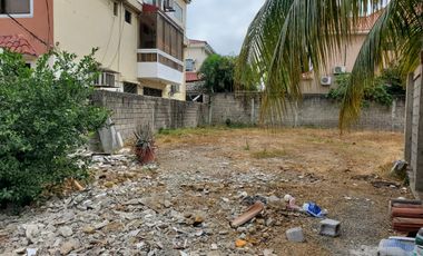 Terreno de venta en el km 1 de la Vía a Samborondón, Vista al Río, 690 m2.