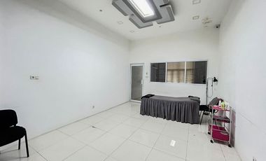 Dijual Ruko Sekip Palembang 3 Lantai Dengan Parkiran Luas