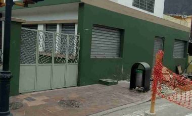 ALQUILER DE CASA PARA EMPRESA Y LOCALES COMERCIALES EN BARRIO ORELLANA TUNGURAHUA Y 1o. DE MAYO A UNA CUADRA AVE 9 DE OCTUBRE