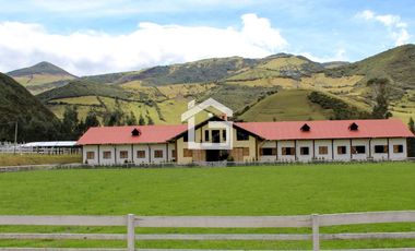 Hacienda de Lujo de 60 ha en Venta, a 20 min del Aeropuerto de Quito, Ecuador