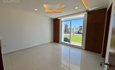 CASA EN VENTA EN MONTE OLIMPO