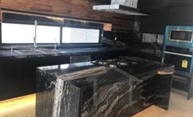 CASA CON CUARTA RECAMARA Y BAÑO COMPLETO  EN PLANTA BAJA EN LOMAS DE CAMPANARIO NORTE