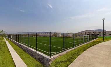 Casa en Venta con alberca canchas de tenis al sur de Cuernavaca en Xochitepec Morelos
