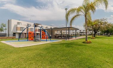 Casa en Venta con alberca canchas de tenis al sur de Cuernavaca en Xochitepec Morelos