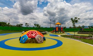 Casa en Venta con alberca canchas de tenis al sur de Cuernavaca en Xochitepec Morelos