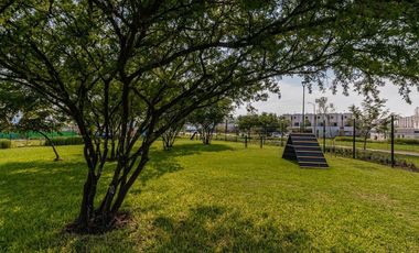 Casa en Venta con alberca canchas de tenis al sur de Cuernavaca en Xochitepec Morelos