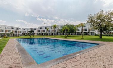 Casa en Venta con alberca una multi cancha a 15 minutos de Cuernavaca en Xochitepec Morelos