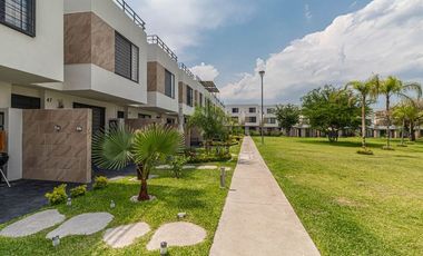 Casa en Venta con alberca al sur de Cuernavaca en Xochitepec Morelos