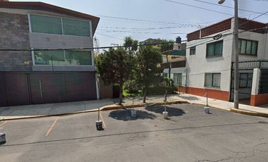 ¡¡Atención Inversionistas!! Venta de Hermosa Casa , Col. Paseos de Churubusco, CDMX.