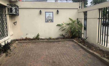 Casa en venta, sector Urdesa Central, Circunvalación sur 713 y  FICUS