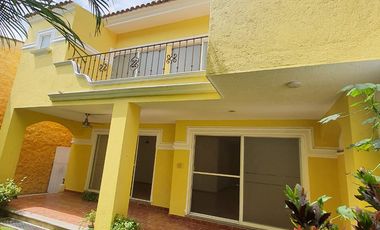 EXCELENTE CASA EN CONDOMINIO CON DOBLE SEGURIDAD 24/7 EN BURGOS TEMIXCO $18,850.00