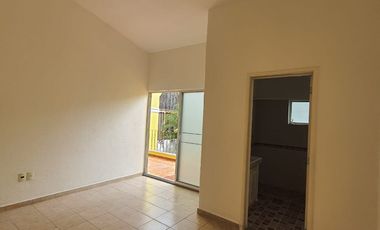 EXCELENTE CASA EN CONDOMINIO CON DOBLE SEGURIDAD 24/7 EN BURGOS TEMIXCO $18,850.00