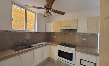 EXCELENTE CASA EN CONDOMINIO CON DOBLE SEGURIDAD 24/7 EN BURGOS TEMIXCO $18,850.00