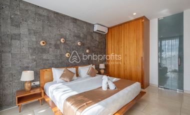Exquisite Freehold Villa with Ocean Views in Uluwatu