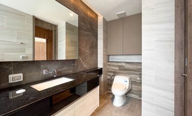 **Super Luxury Class Prime Location with Private Pool and Elevator Inside the House! For Sale: Ultra-Luxurious Detached Pool Villa, 4.5 Stories in the