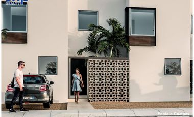 Casa de 2 pisos y 2 recámaras en venta en la zona oriente de Mérida - Entrega octubre 2024