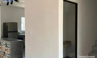 Casa de 2 pisos y 2 recámaras en venta en la zona oriente de Mérida - Entrega octubre 2024