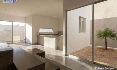 Casa de 2 pisos y 2 recámaras en venta, en la zona oriente de Mérida, Yucatán - Entrega noviembre 2024