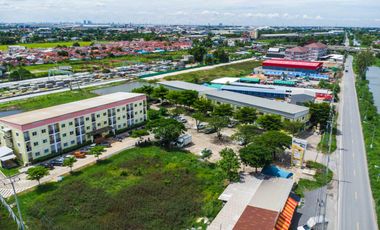 รับเน้นๆ 2 ล้าน++ ต่อปี !! ขาย อพาร์ทเม้นท์ ลาดหลุมแก้ว ปทุมธานี ใกล้ทางหลวง 340 ถนนบางบัวทอง - สุพรรณบุรี โรงงาน แหล่งจ้างงานล้อมรอบเพียบ รีบจับจอง ก