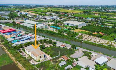 รับเน้นๆ 2 ล้าน++ ต่อปี !! ขาย อพาร์ทเม้นท์ ลาดหลุมแก้ว ปทุมธานี ใกล้ทางหลวง 340 ถนนบางบัวทอง - สุพรรณบุรี โรงงาน แหล่งจ้างงานล้อมรอบเพียบ รีบจับจอง ก